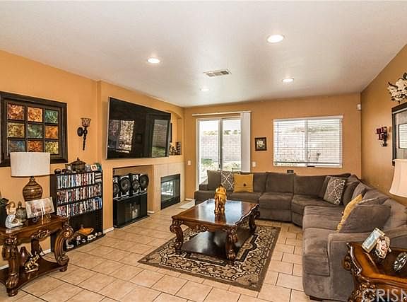 3rd image of 36751 Ashwood Ct