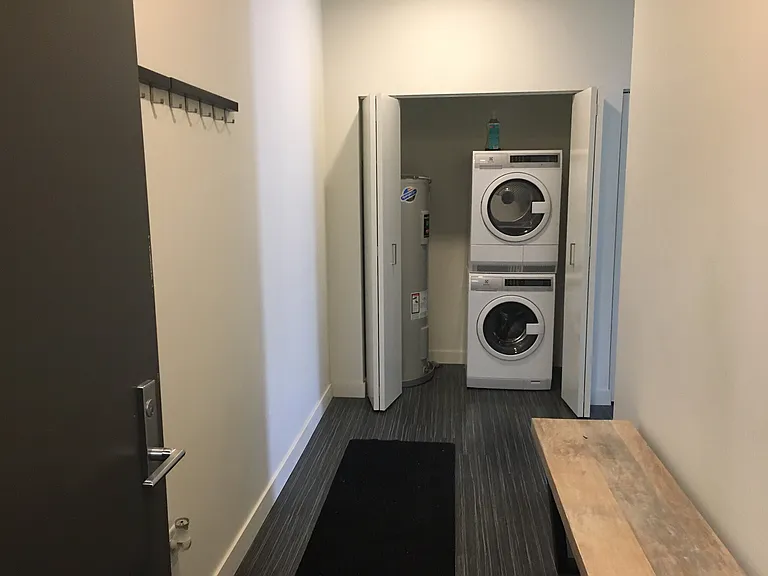 98 Market Ave — Photo 29