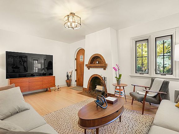 5th image of 4824 E 18th Ave