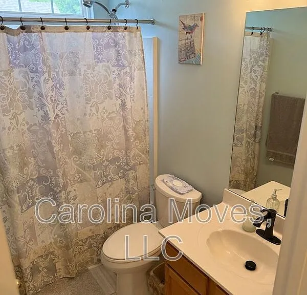 510 Grafton Ct — Photo 12
