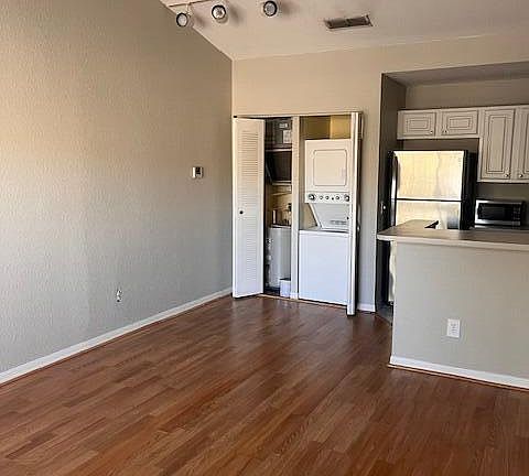 2nd image of 13703 RICHMOND PARK Drive #3406