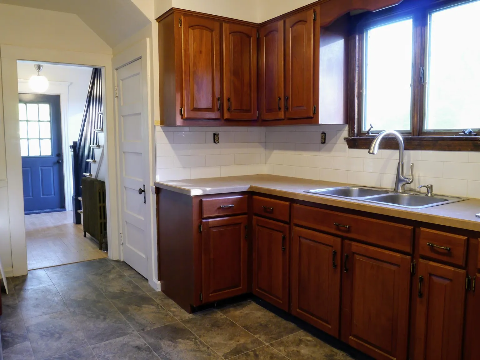 5 bed, 1015 sqft, $4,500 — Photo 4