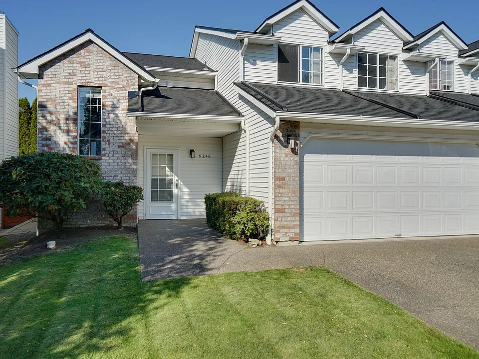 9246 S 240th Pl