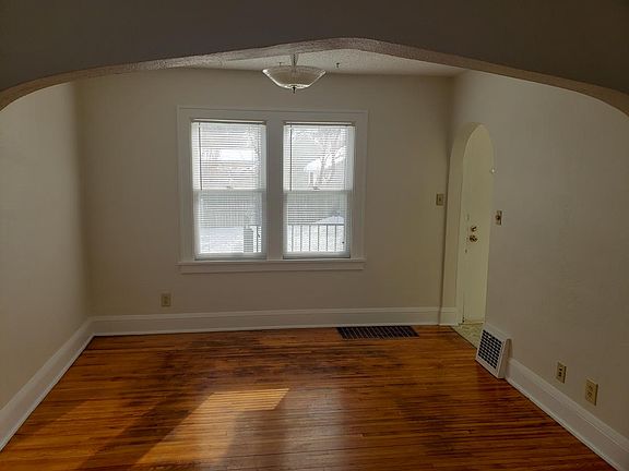2nd image of 448 2nd Ave S