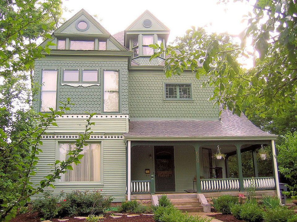 1st image of 670 Woodruff Place West Dr