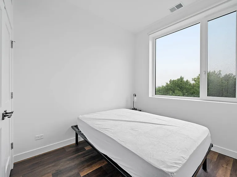McCormick CoLiving — Photo 9