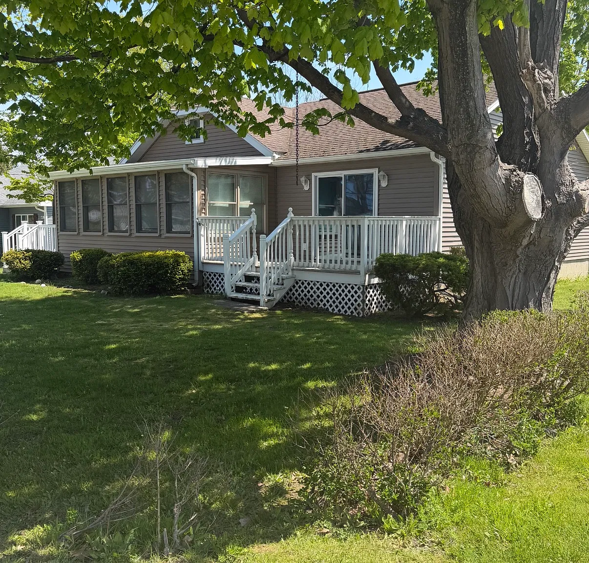 2 bed, 1221 sqft, $1,600 — Photo 1