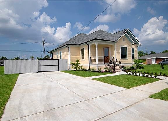 2nd image of 405 Chinchilla Dr
