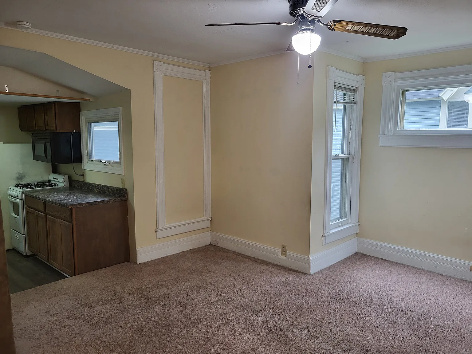 2 bed, 1200 sqft, $1,100 — Photo 2