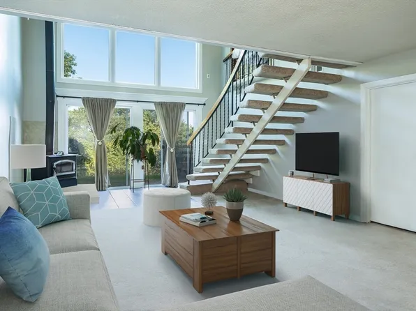 2 Ships View Ter #2, Buzzards Bay, MA 02532