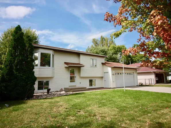 1031 Western Rd, Wahpeton, ND 58075
