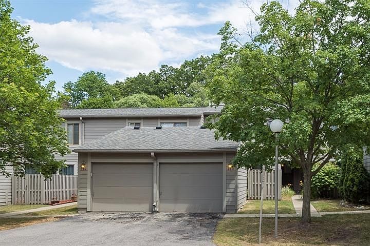 1st image of 780 Watersedge Dr