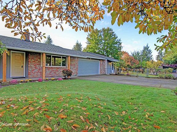 5th image of 10301 NE Manor Dr