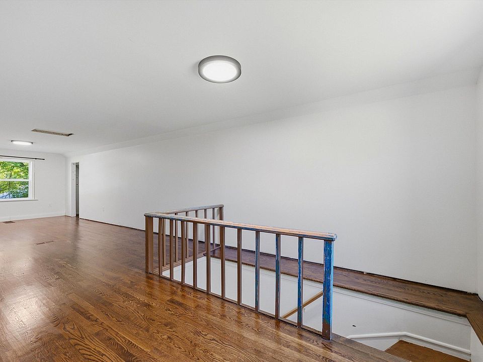 835 W Silver Lake Rd, photo 27