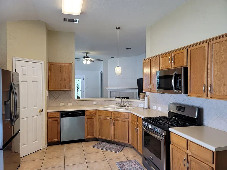 108 Warner Bnd — Photo 7