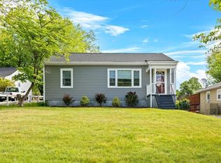 215 Fraser Ln, Staunton, VA 24401