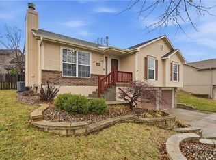 10312 N Cypress Ave, Kansas City, MO 64156