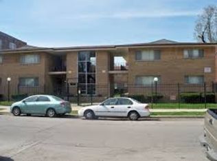 7520 S. Coles Avenue, Chicago, IL 60649