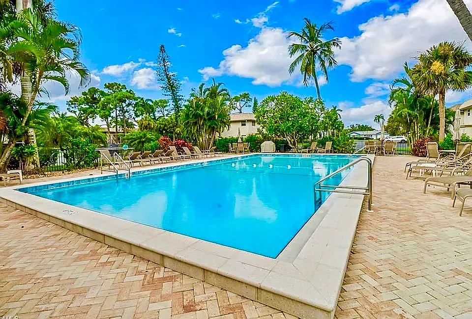 2 bed, 1380 sqft, $2,200 — Photo 3