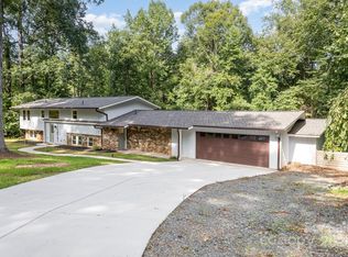 10625 E Lake Rd, Charlotte, NC 28215