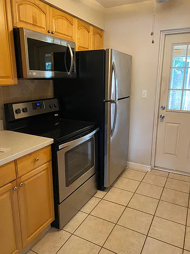 2520 NE 11th Ct Photo 1