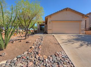 526 W Astruc Dr, Green Valley, AZ 85614