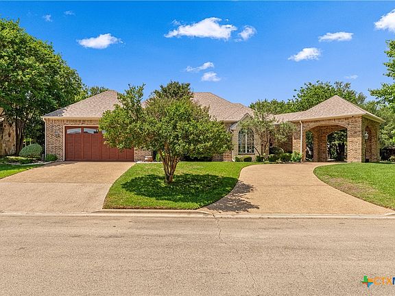 3rd image of 5002 Meadow Oaks Dr