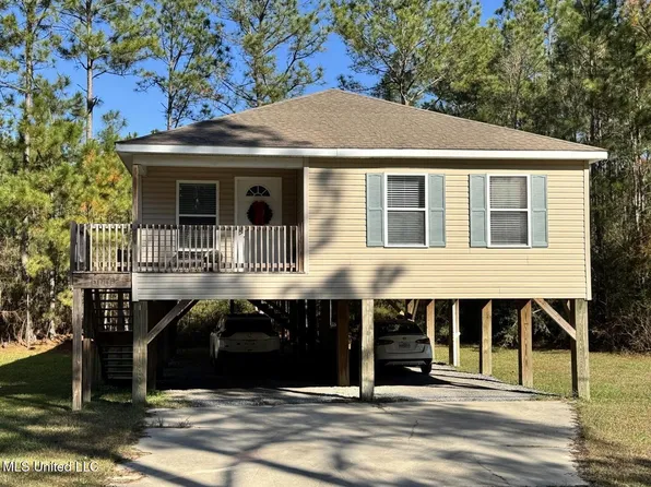 6060 W Oktibbeha St, Bay Saint Louis, MS 39520