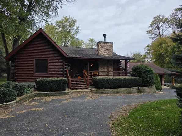 N5035 Hemlock St, Poynette, WI 53955