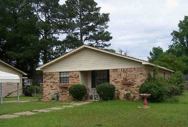 1st image of 3500 Oakhill Dr