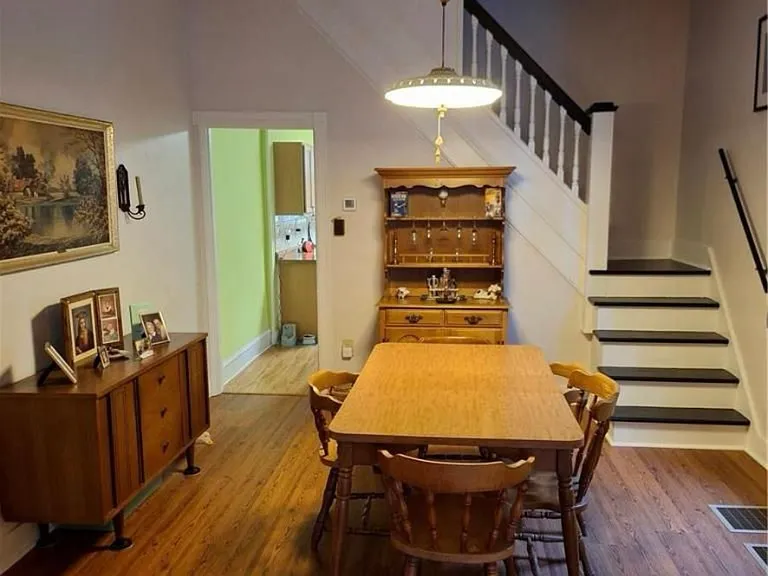 1114 Linden St — Photo 4