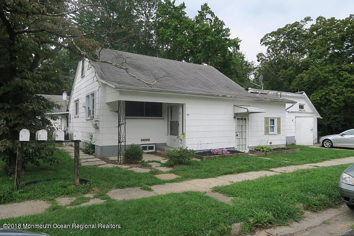 2nd image of 511 Cherry St