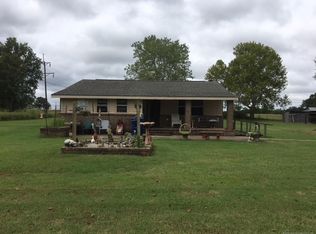 703 Gibbons Ln, Muldrow, OK 74948