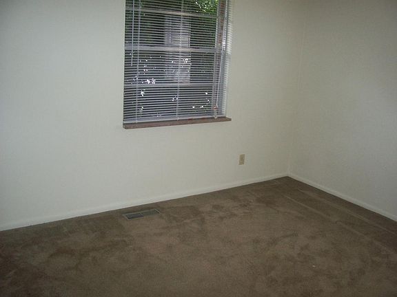5th image of 7232 Winchester Dr