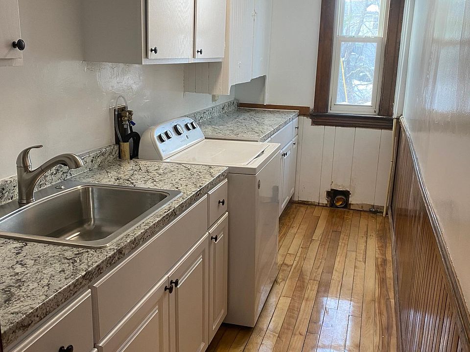 Pantry with washer/dryer hook-up