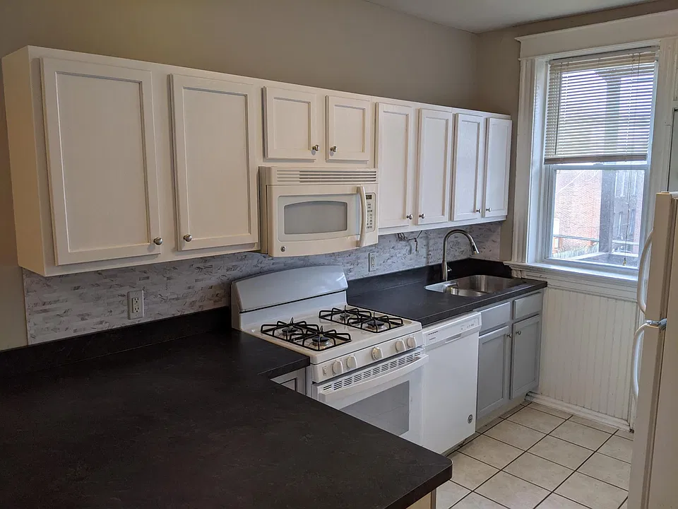 4211 Botanical Ave #2E