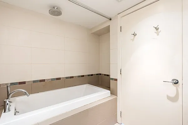 Rented by Nooklyn NYC LLC | media 23