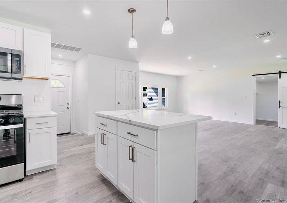 370 Marina Dr Stratford, CT, 06614 Apartments for Rent Zillow