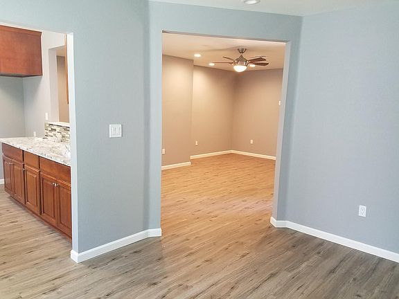 4th image of 4932 15th Ave