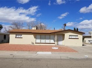 1413 Honeysuckle Dr, El Paso, TX 79925