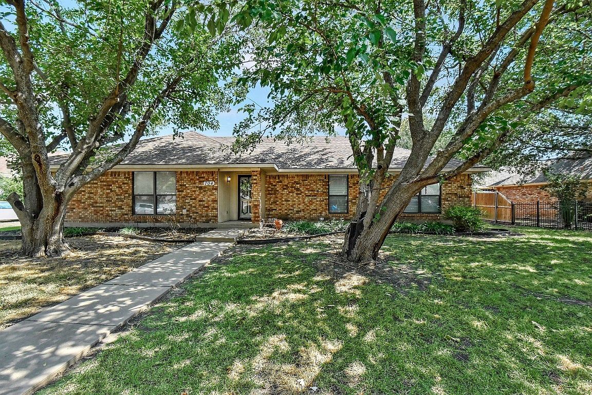 704 W Jefferson St, Van Alstyne, TX 75495 Zillow