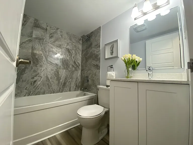 144 Lucan Ave #203 — Photo 21