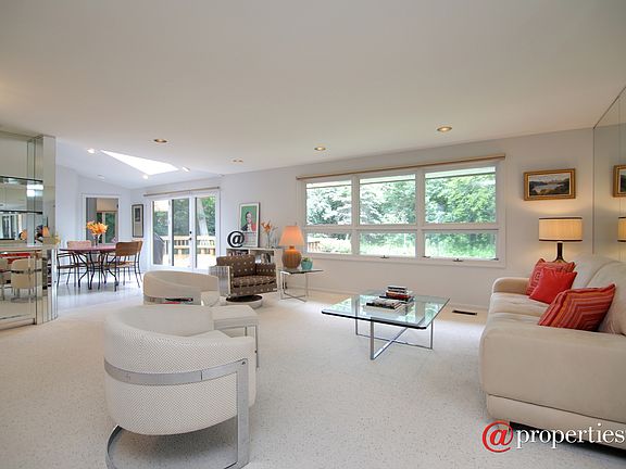 Living Room / Dining Room