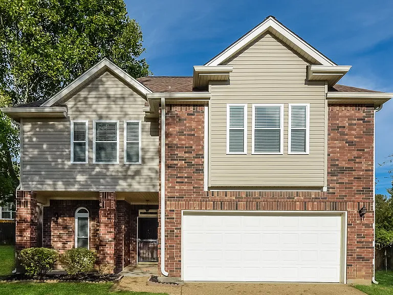 2937 Chapelwood Dr — Photo 1