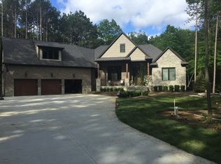 748 Pinery Blvd, Lake Orion, MI
