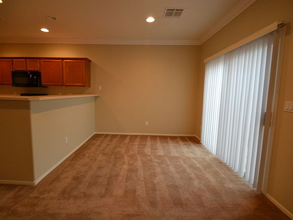 4th image of 1007 Sunny Acres Ave