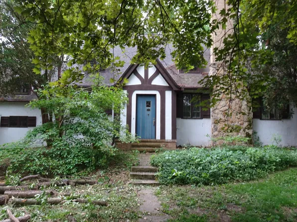21 Old Shore Rd, Madison, WI 53704