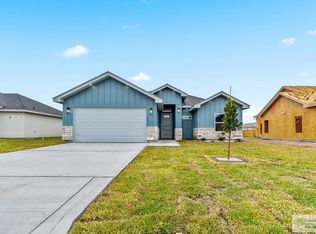 201 N Brooks Cir N #97, La Feria, TX 78559