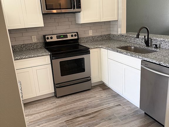 5th image of 108 Water Oak Dr