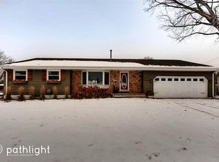 5601 Twin Lake Ter, Crystal, MN 55429